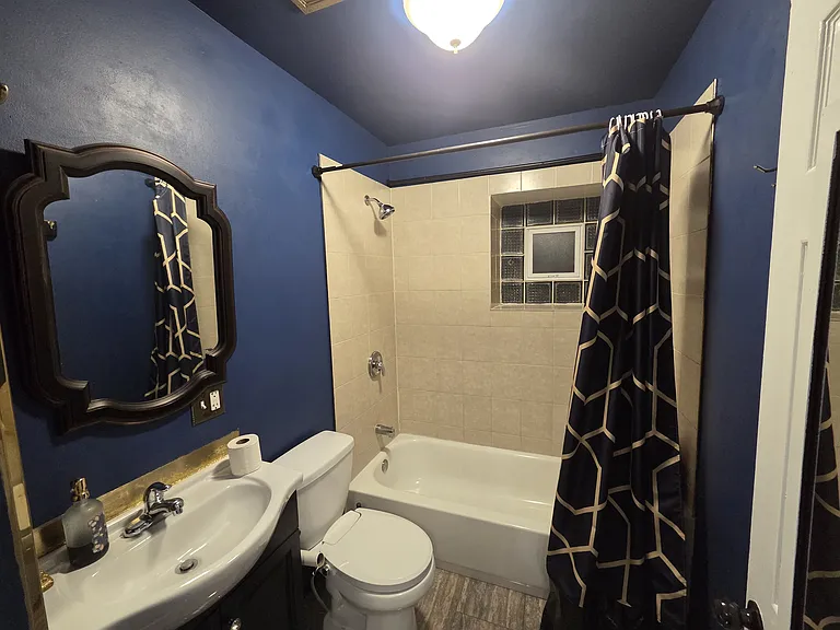 1946 W Touhy Ave #1 — Photo 5