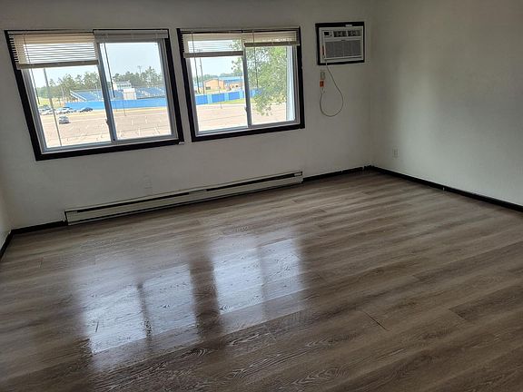 4th image of 12051 Hancock St SE #2B-1BA-850SQFT