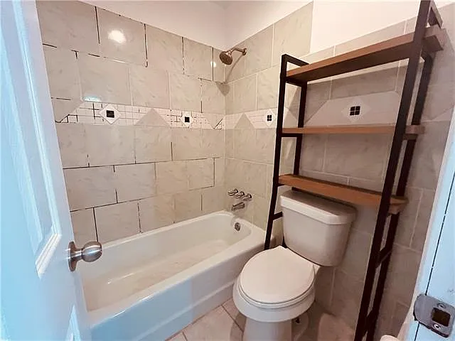 2209 Hampton Dr — Photo 13