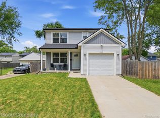 1243 E Milton Ave, Hazel Park, MI 48030