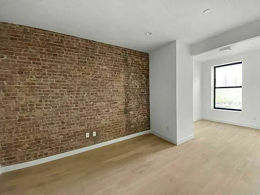 Rented by Skyward | media 16