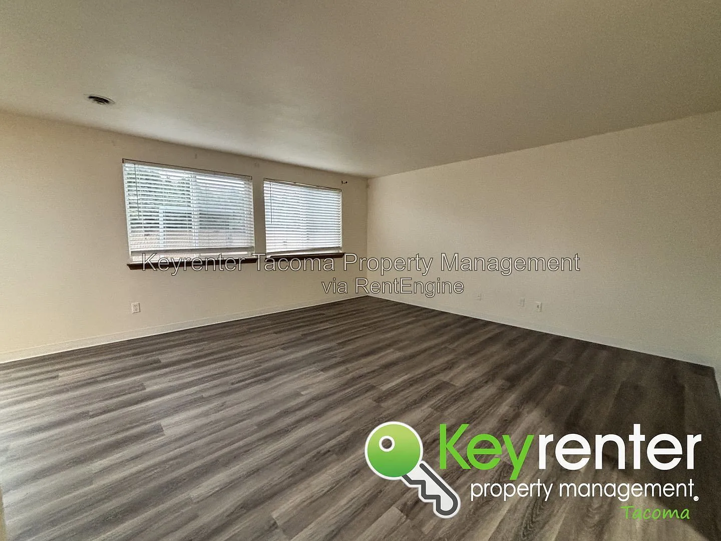 3 bed, 2.5 bath, 1349 sqft, $2,500 — Photo 2