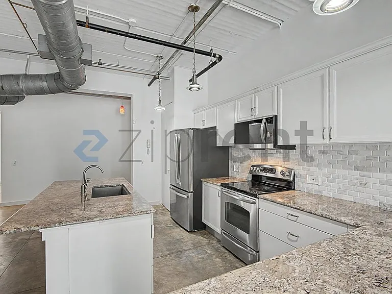 103 SE 4th Ave #203 — Photo 12