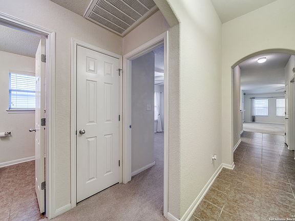 4th image of 222 ARCADIA PL