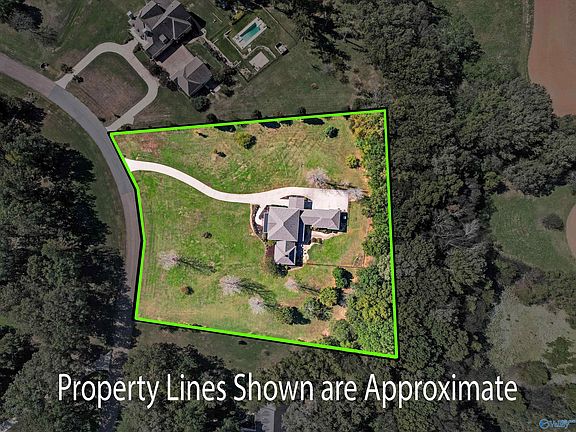 2nd image of 1211 Rountree Pl