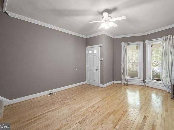 4th image of 3446 Roland Ave
