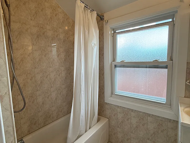 16219 Laburnum Ave #3 — Photo 12
