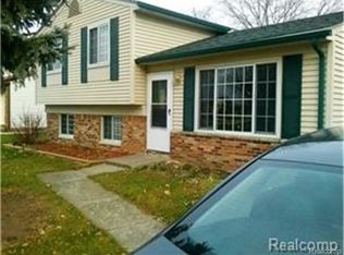 30331 Torry Ave, Flat Rock, MI 48134