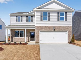 277 Maddox Dr, Aberdeen, NC 28315