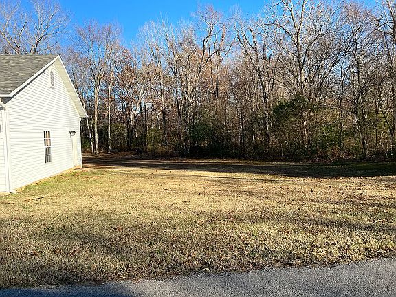 5th image of 3220 Scarlet Dr