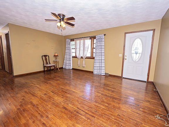 4th image of 3550 N Rogers Avenue