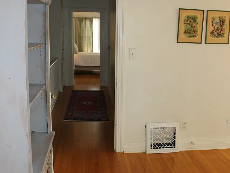 401 W Hill St — Photo 49