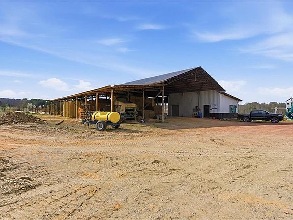 2nd image of 998 Dunn Rd SE