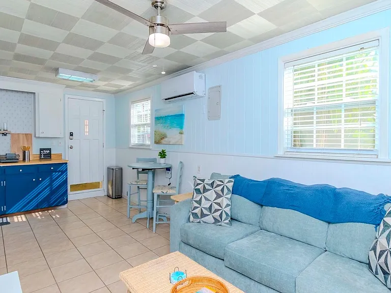 675 Clearwater Largo Rd S — Photo 34