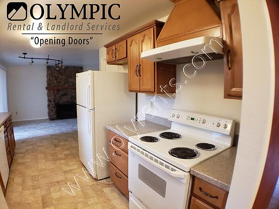 4th image of 6701 Alder Glen Dr SE