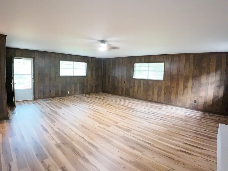 110 Willow Dr — Photo 30