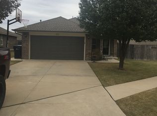 1212 Norway Ave, Yukon, OK 73099