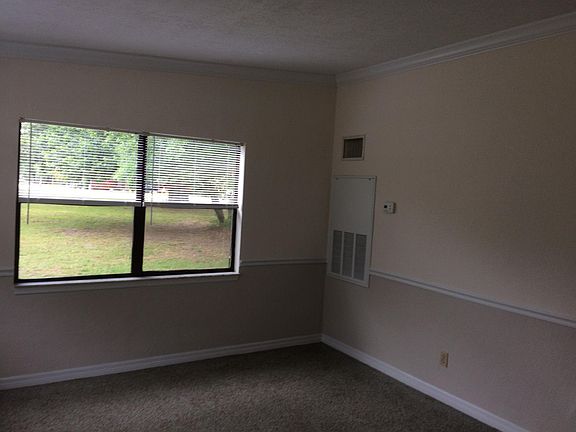 2nd image of 1005 E Buchanon Ave APT 9