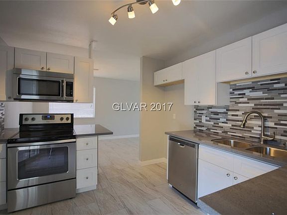 2nd image of 305 S Torrey Pines Dr