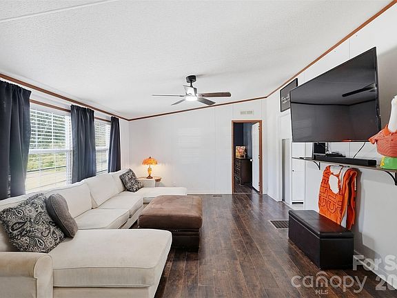 3rd image of 4688 Taxahaw Rd