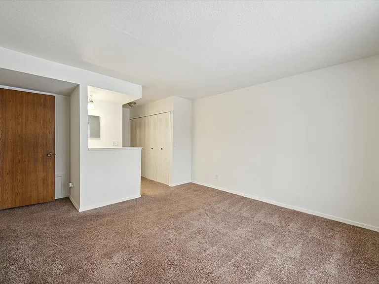 Two Bedroom (Classic) - 2 Bed / 2 Bath - 897 Sq.Ft.