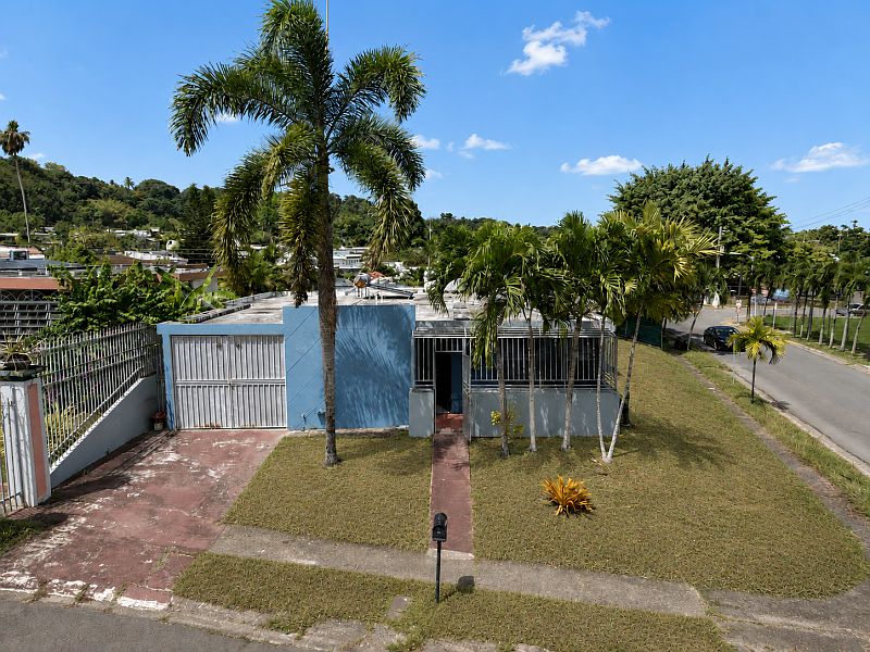 1st image of 929 Calle Lirio Lote B 34 Urb Round Hls