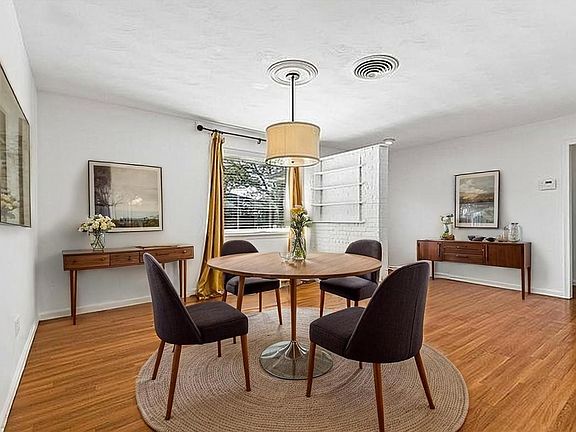 5th image of 216 Nelson Dr