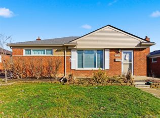 23143 Playview St, Saint Clair Shores, MI 48082