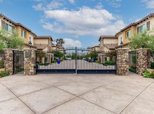1529 Patricia Ave UNIT 2, Simi Valley, CA 93065