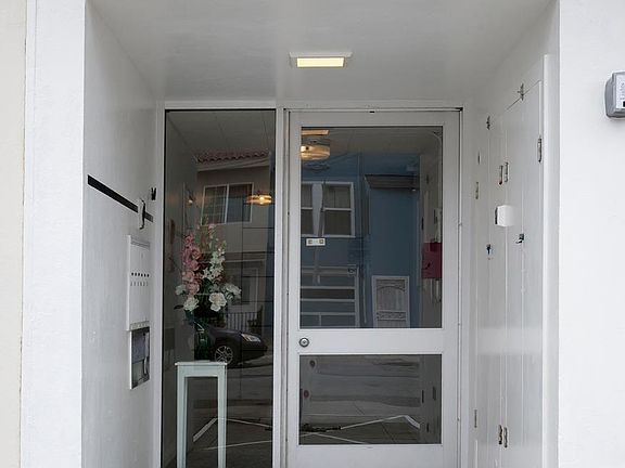 3rd image of 1254 48th Ave APT 5