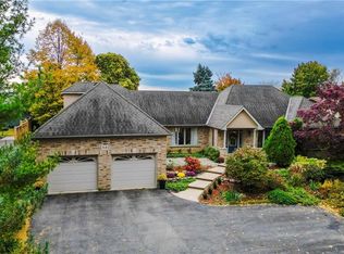 58 Oak Ave, Hamilton, ON L9H 4Y9