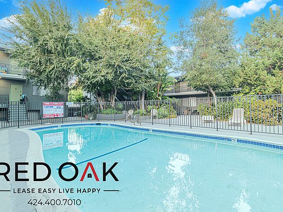 3rd image of 12737 Moorpark St #1