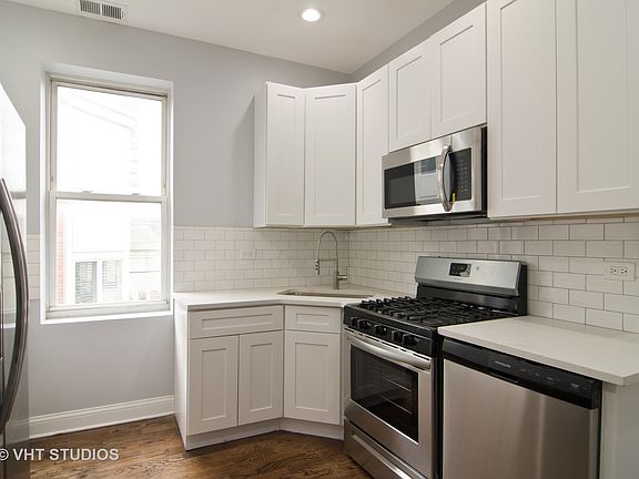 4th image of 1806 N Paulina St APT 2