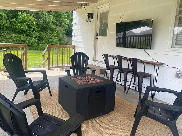 8027 Pelleaux Rd — Photo 3