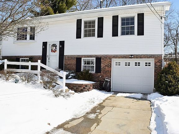 2nd image of 3784 Quintet Dr