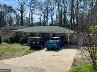 935 Slash Pine Rd, Forest Park, GA 30297
