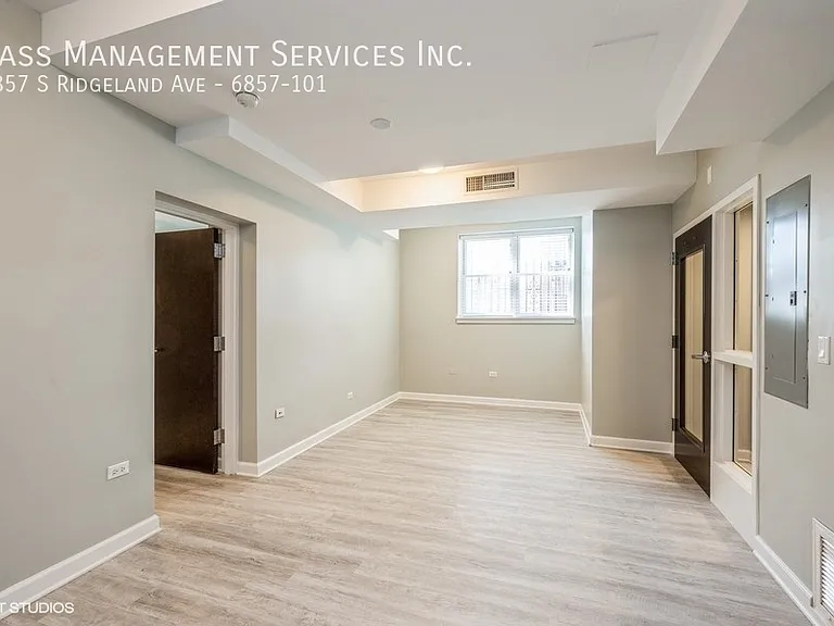 6857 S Ridgeland Ave #101 — Photo 4