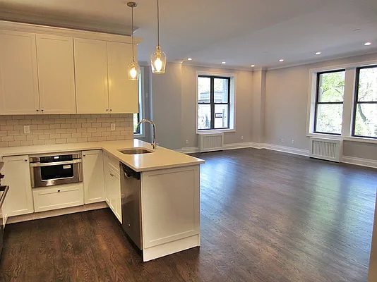 Rented by Rachel Realty | media 26