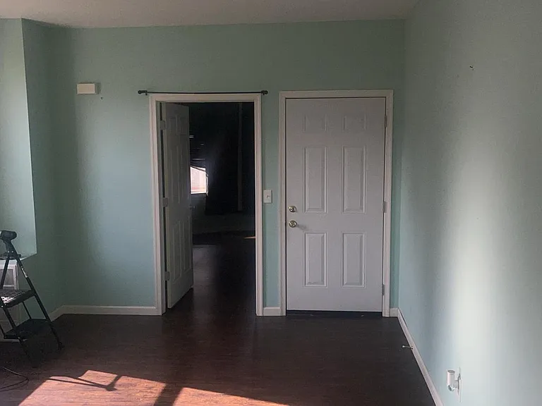 125 W Elm St #1 — Photo 2