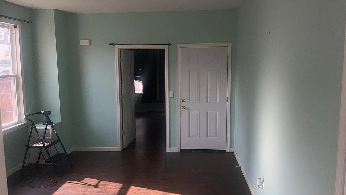 Building Photo - 125 W Elm St #1
