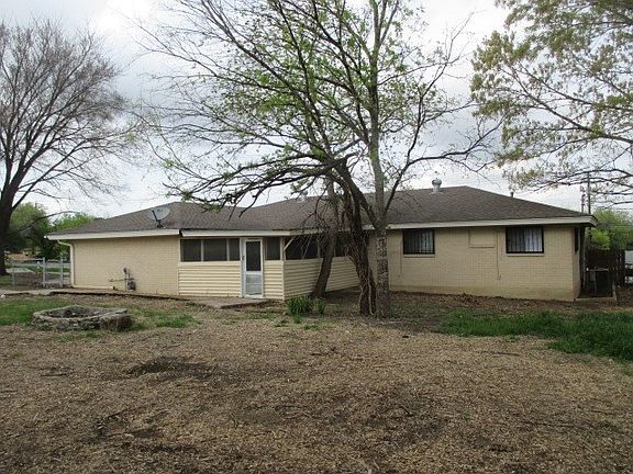 4th image of 3201 Northeast Dr