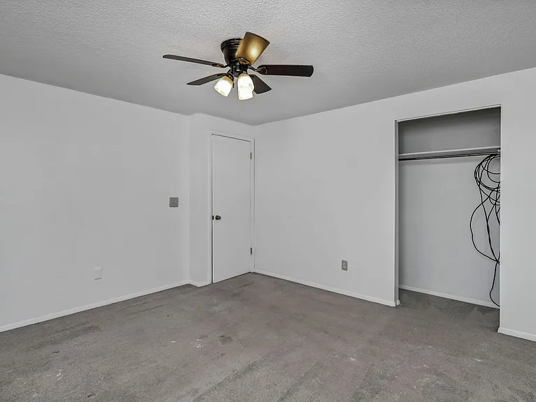 220 N Donar Dr — Photo 25