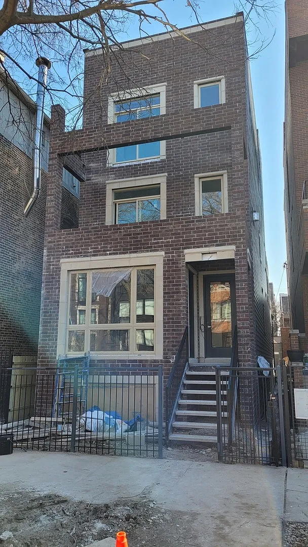 941 N Winchester Ave #1 photo 1