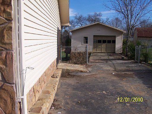 2nd image of 118 Norton Ln