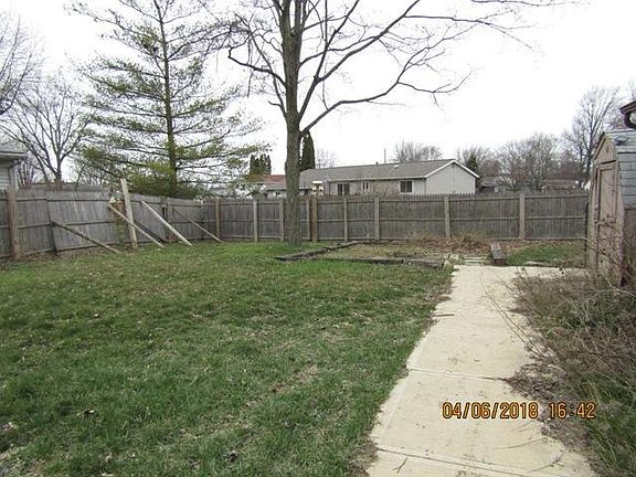 3rd image of 1452 Plantation Dr