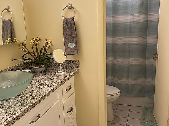 3rd image of 9940 Ocean Dr APT 204