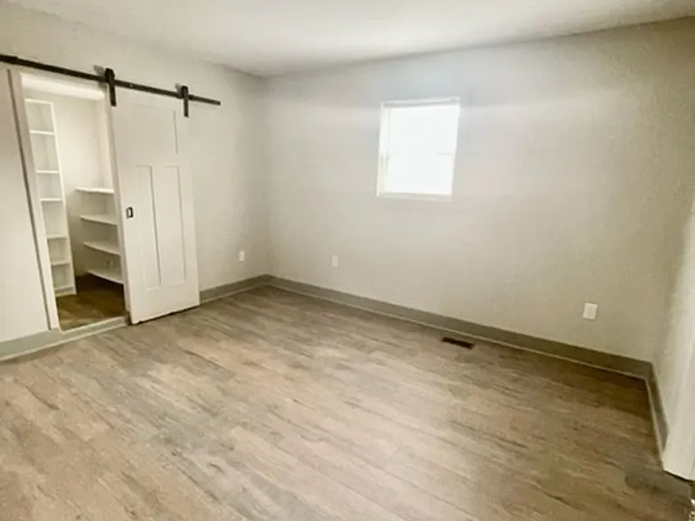 1304 Hawthorne St — Photo 6