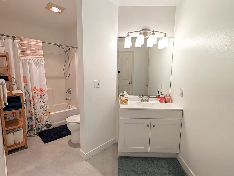 9750 Greenwood Ave N #204 — Photo 6