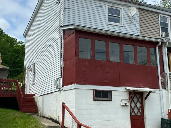 145 E Garibaldi Ave, Nesquehoning, PA 18240