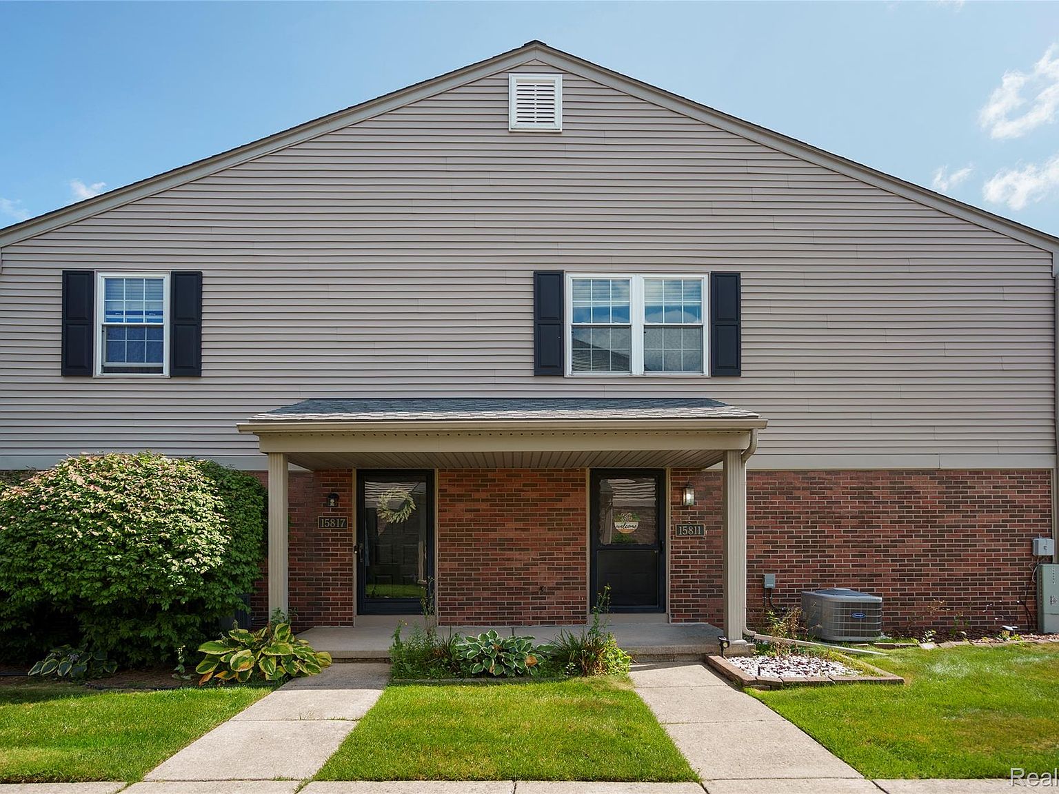 のんです。 15811 N Franklin Dr, Clinton Township, MI 48038 | Zillow